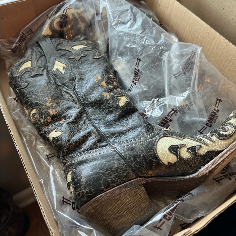 Corral Vintage - women’s cowboy boots